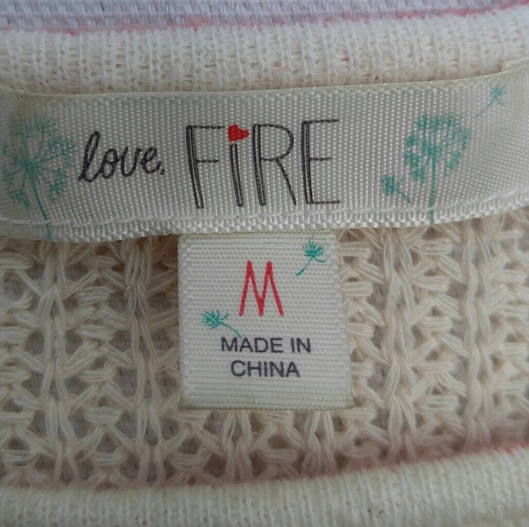 Soft casual crochet-back sweater, size Medium - Picture 5 of 5